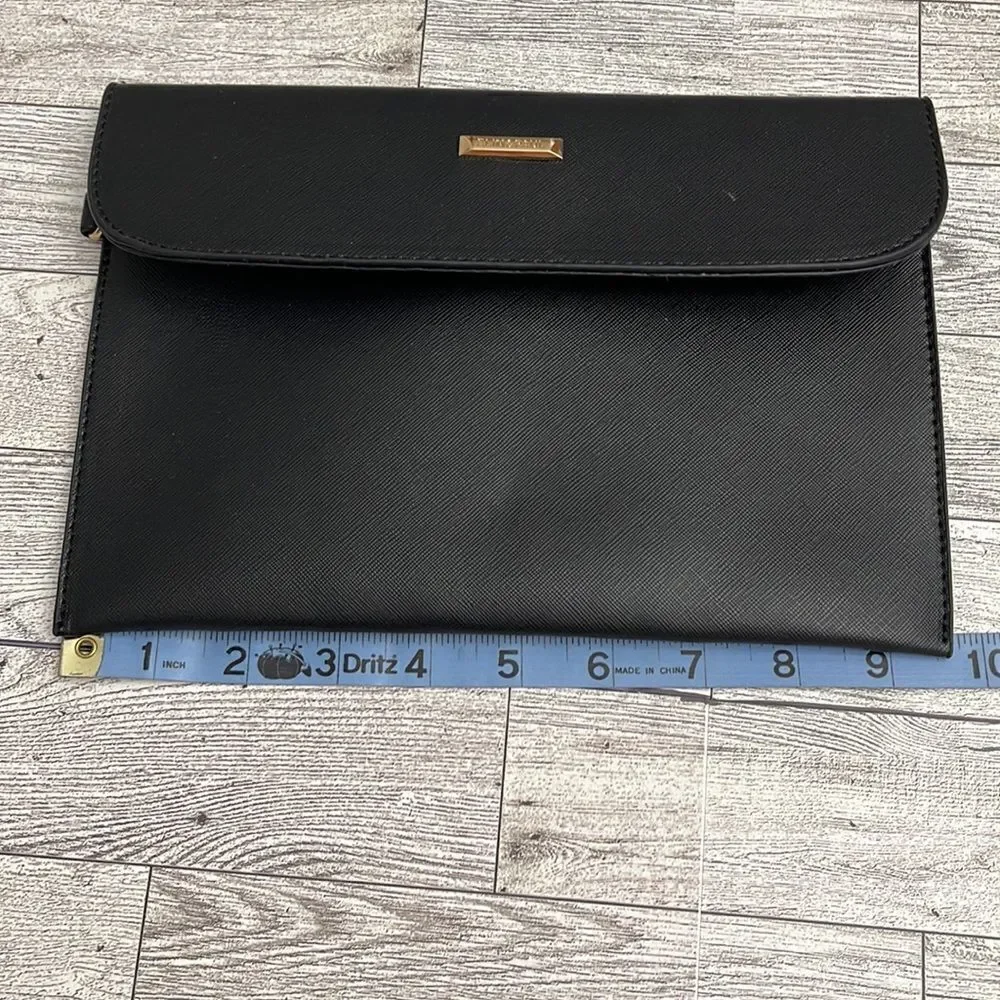 Elim & Paul Black Clutch